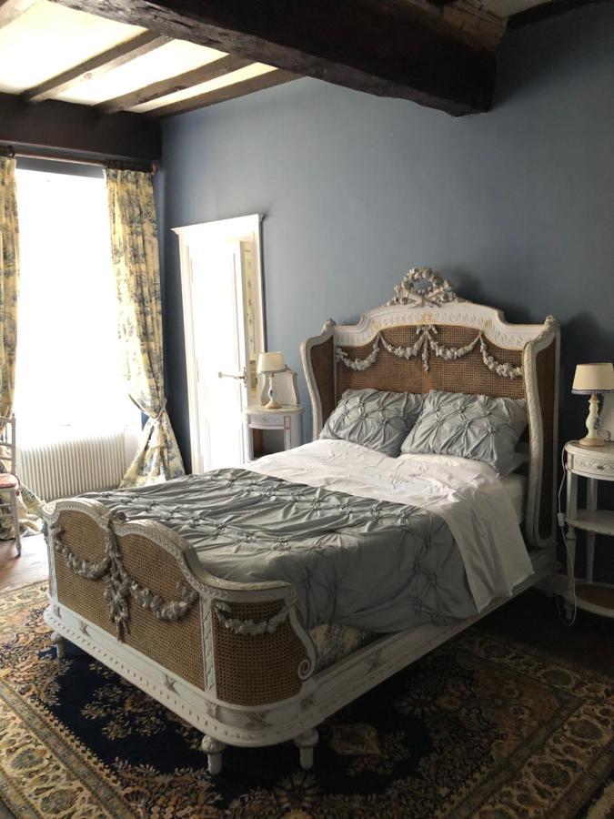 Les Deux Colombiers Bed & Breakfast Chapdeuil Exterior foto